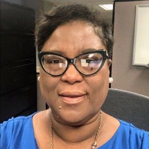 Meet your Posher, Leslie